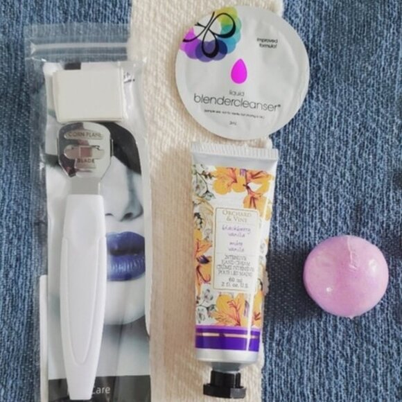 Lancome Crème Radiance and Genifique Duo with Bonus Items Gift Pack - Picture 4 of 4